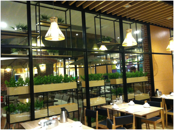 雅美世界装修的中式快餐店-“九毛九”南京秦淮水游城店开业了。南京这家九毛九餐厅位于南京市秦淮区健康路1号水游城2B-S01铺,面积508平方米,由雅美世界带领团队完成该连锁店装修。下面请一起欣赏“九毛九”南京秦淮水游城店的竣工图片吧!